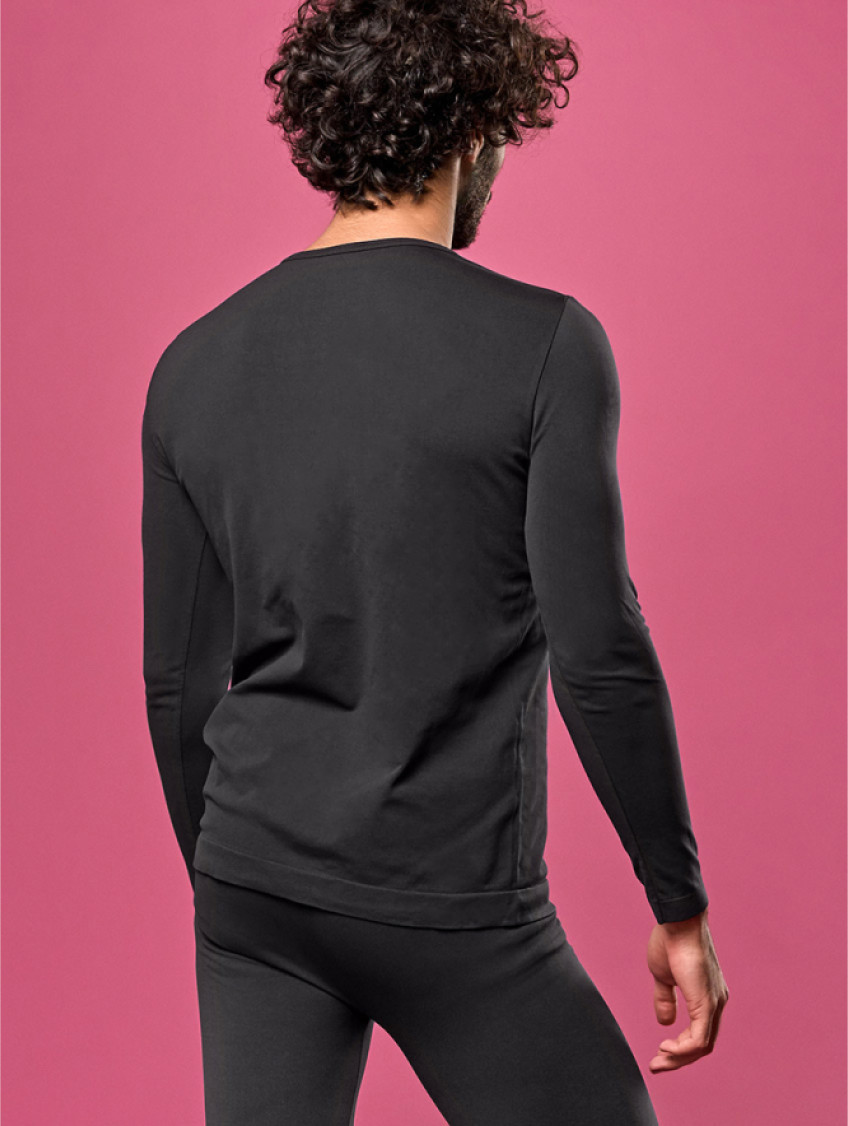 Férfi hosszú ujjú, környakú póló - Fekete