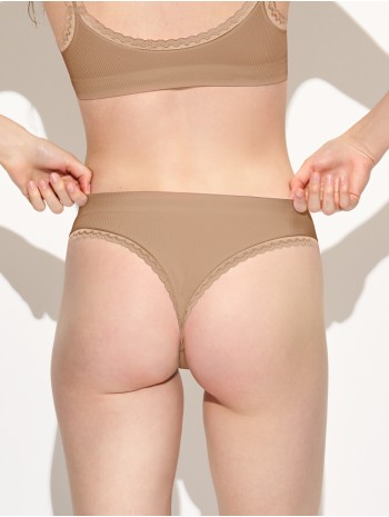 Női bordázott, csipkés brazil tanga - NUDE