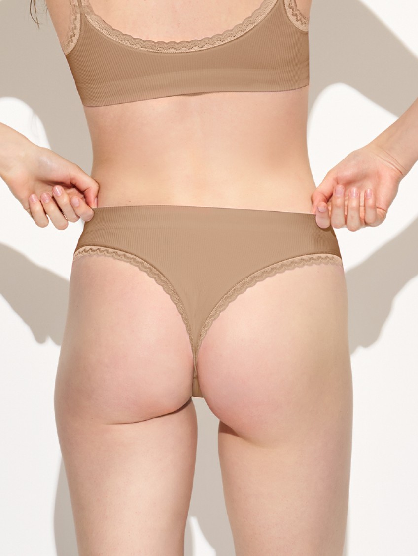 Női bordázott, csipkés brazil tanga - NUDE Női bordázott, csipkés brazil tanga - NUDE