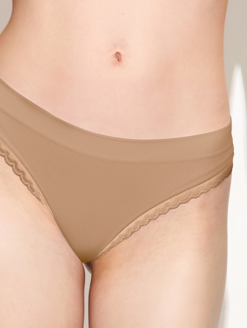 Női bordázott, csipkés brazil tanga - NUDE Női bordázott, csipkés brazil tanga - NUDE