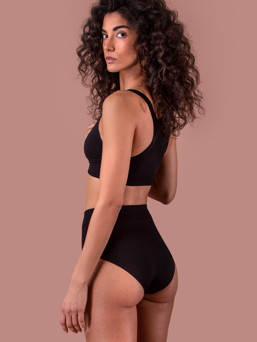 Női alakformáló bugyi - Fekete