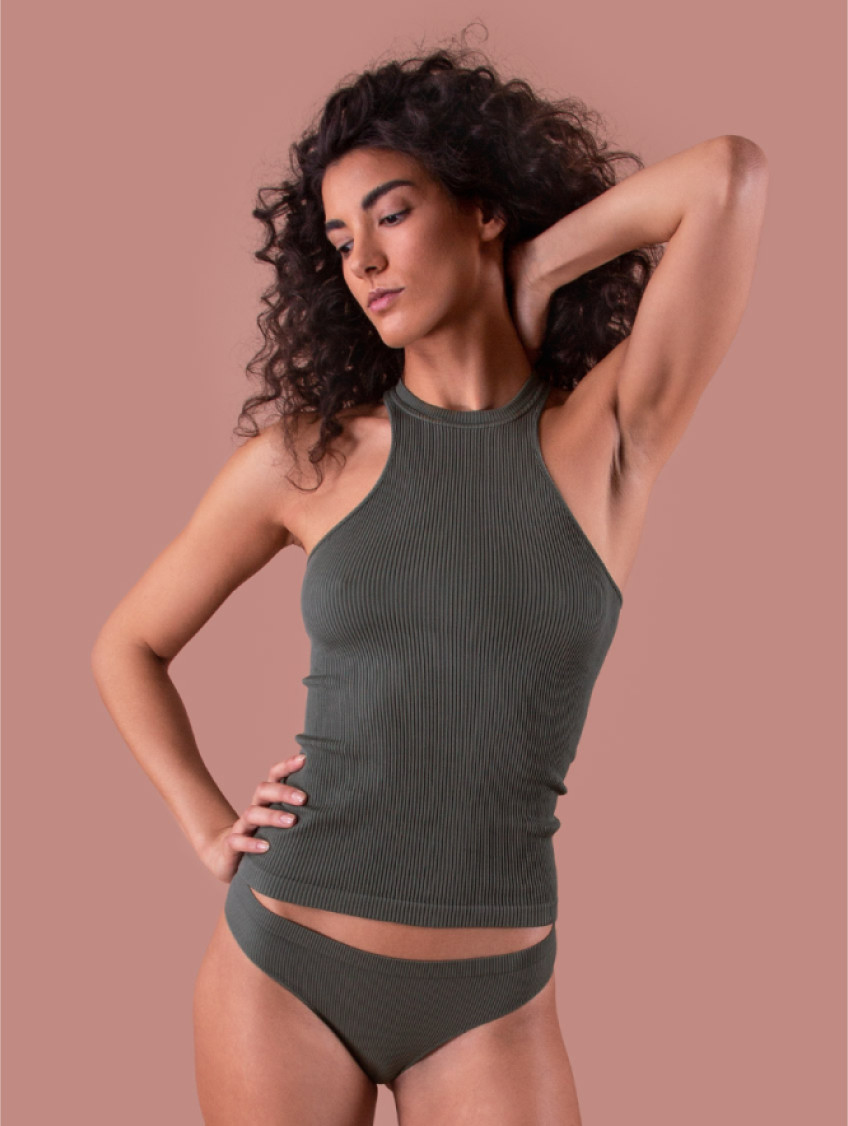 Női bordázott trikó - Olíva